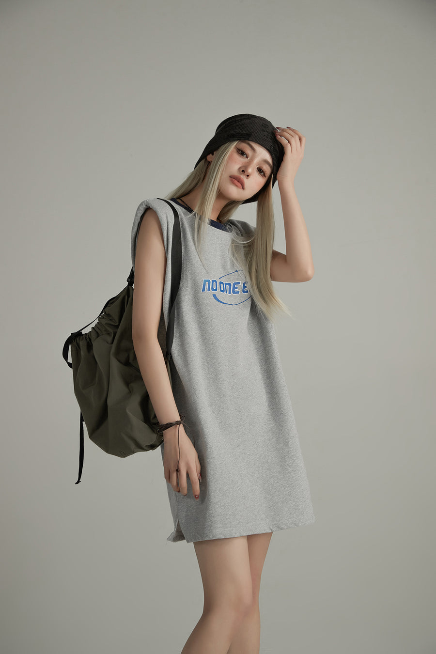 CHUU Noe Center Logo Sleeveless T-Shirt Dress