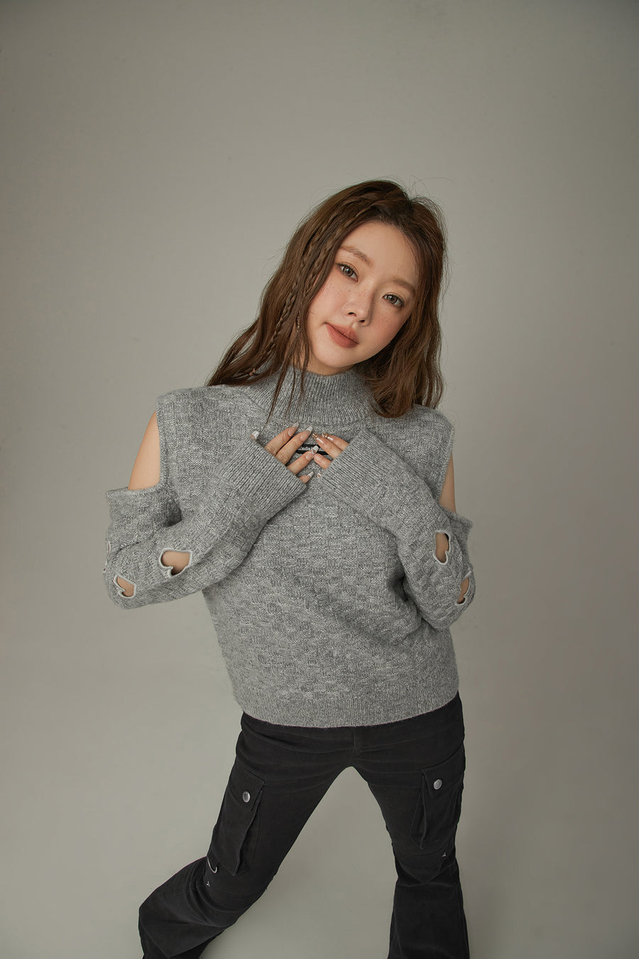 CHUU Off-Shoulder Heart Cut Out Knit Sweater