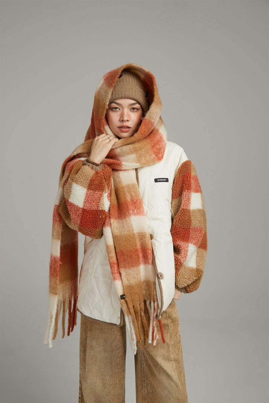 CHUU Fringe Check Muffler