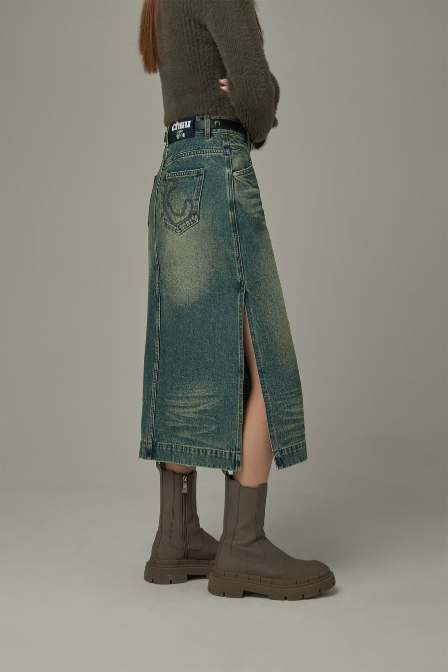 CHUU Vintage Slit Denim Skirt