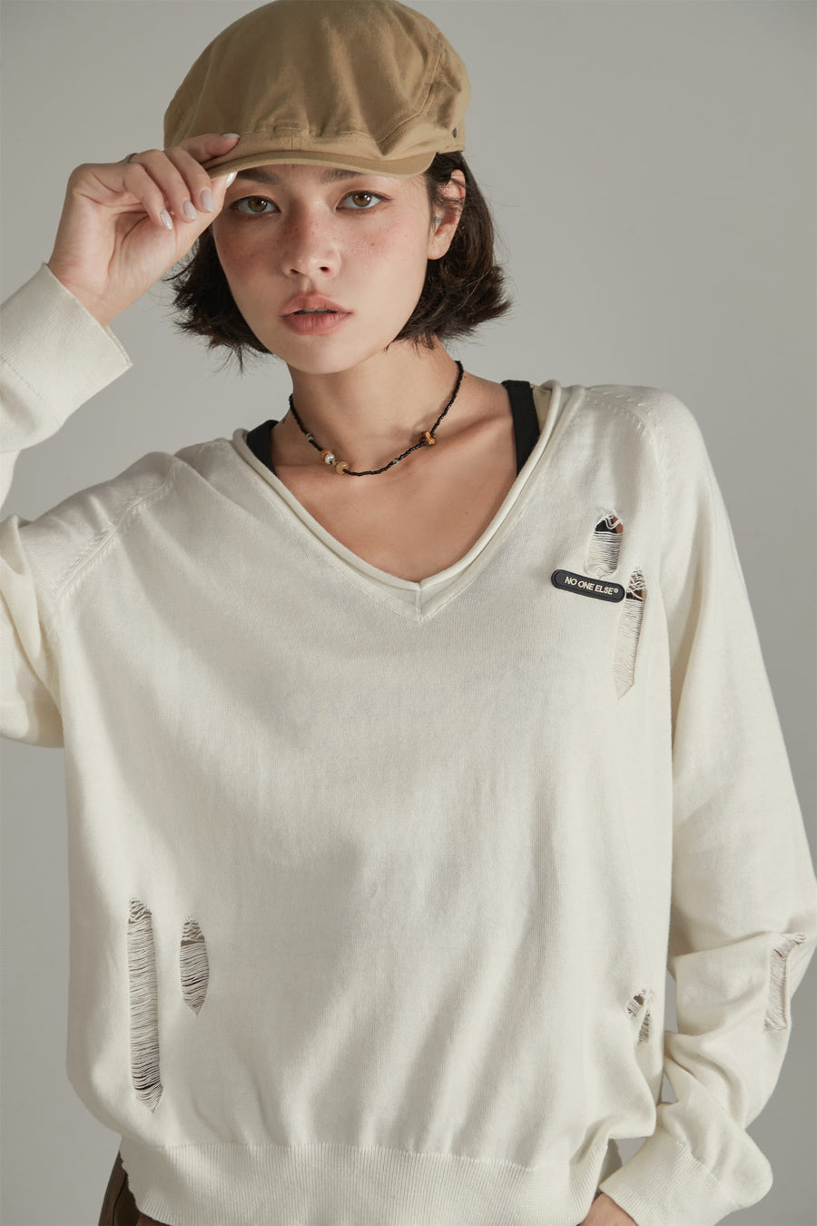 CHUU V-Neck Loose Fit Knit Distressed Sweater