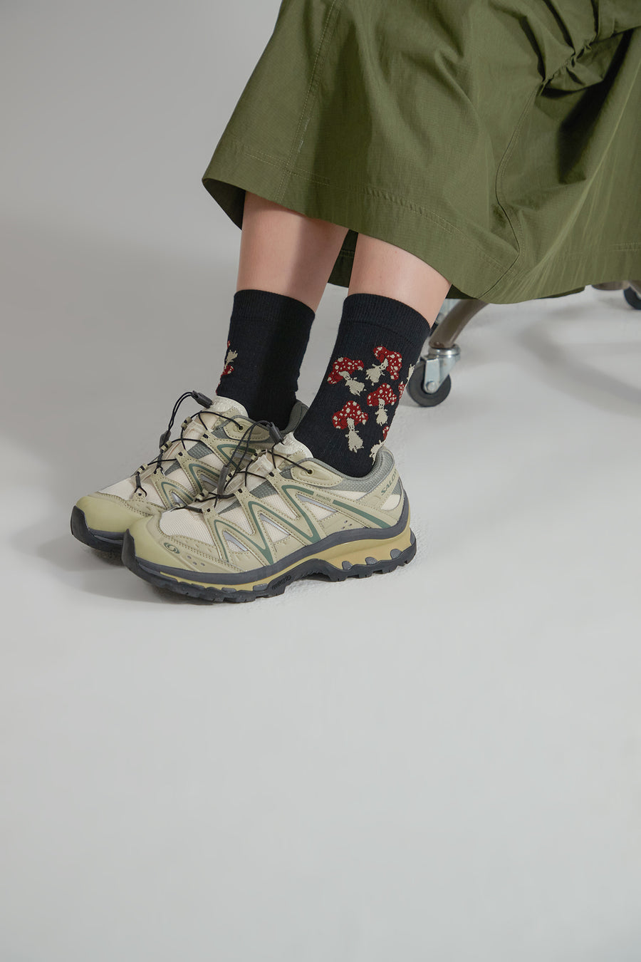 CHUU Dancing Mushroom Ankle Socks
