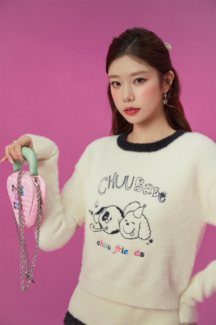 CHUU Puppy Character Cutout Knit Sweater