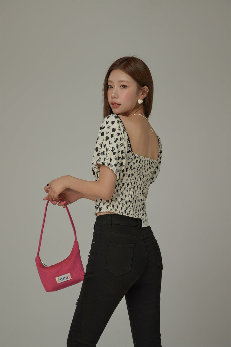 CHUU Heart Pattern Puff Sleeve Blouse