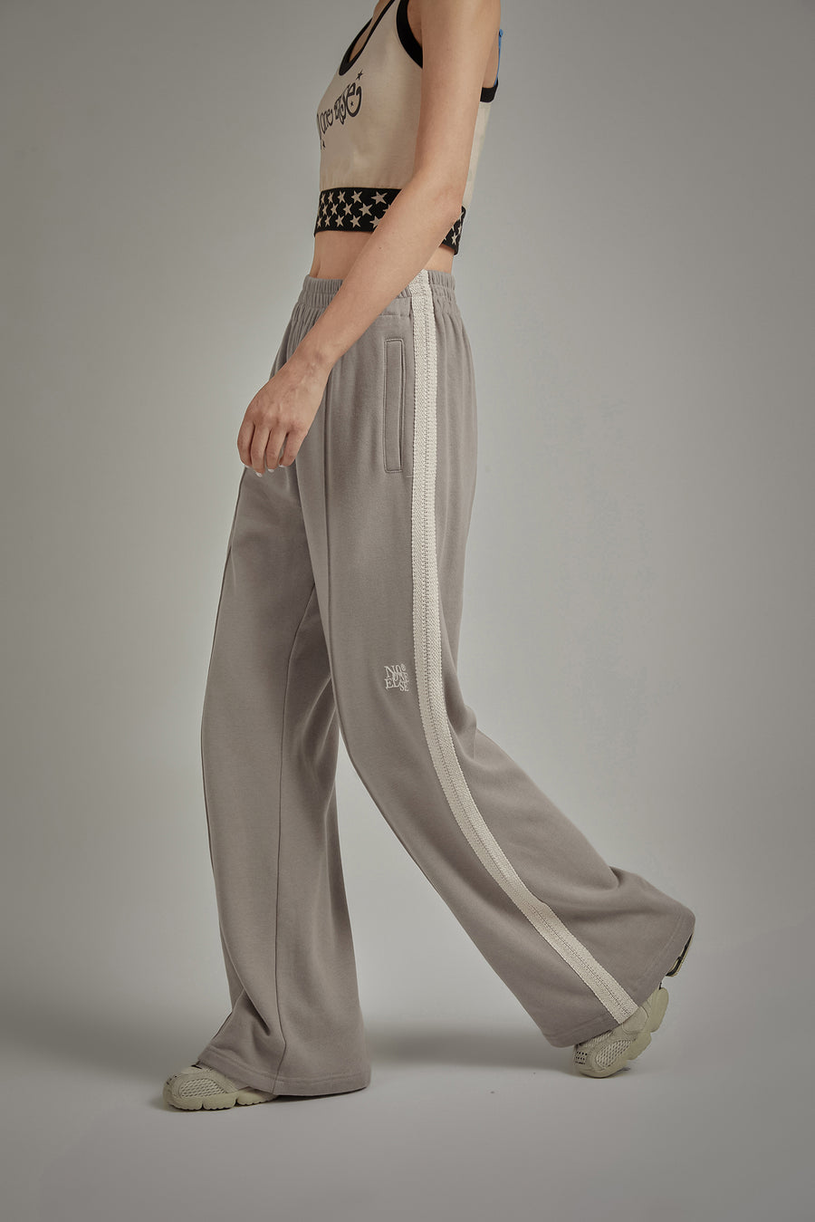 CHUU Basic Wide Sweatpants