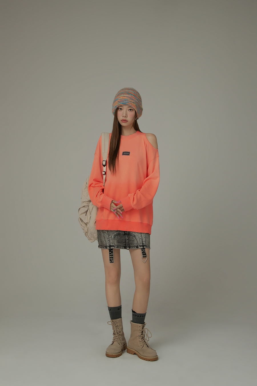 CHUU One Shoulder Cutout Oversized Sweatshirt