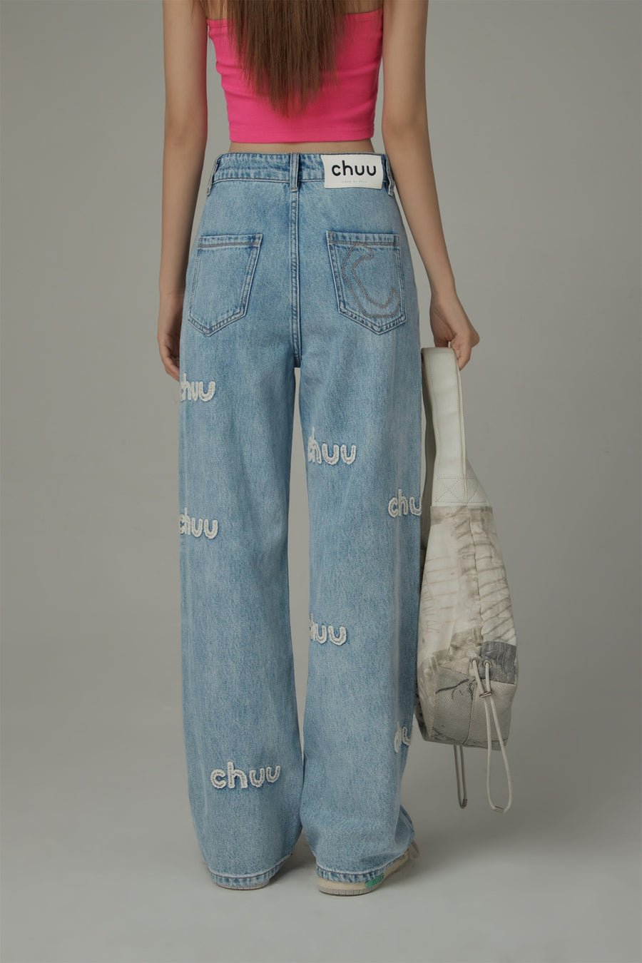 CHUU Embroidered Lettering Straight Jeans