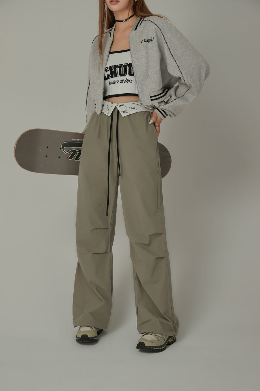 CHUU Color Matching Folded Waist Collar String Pants