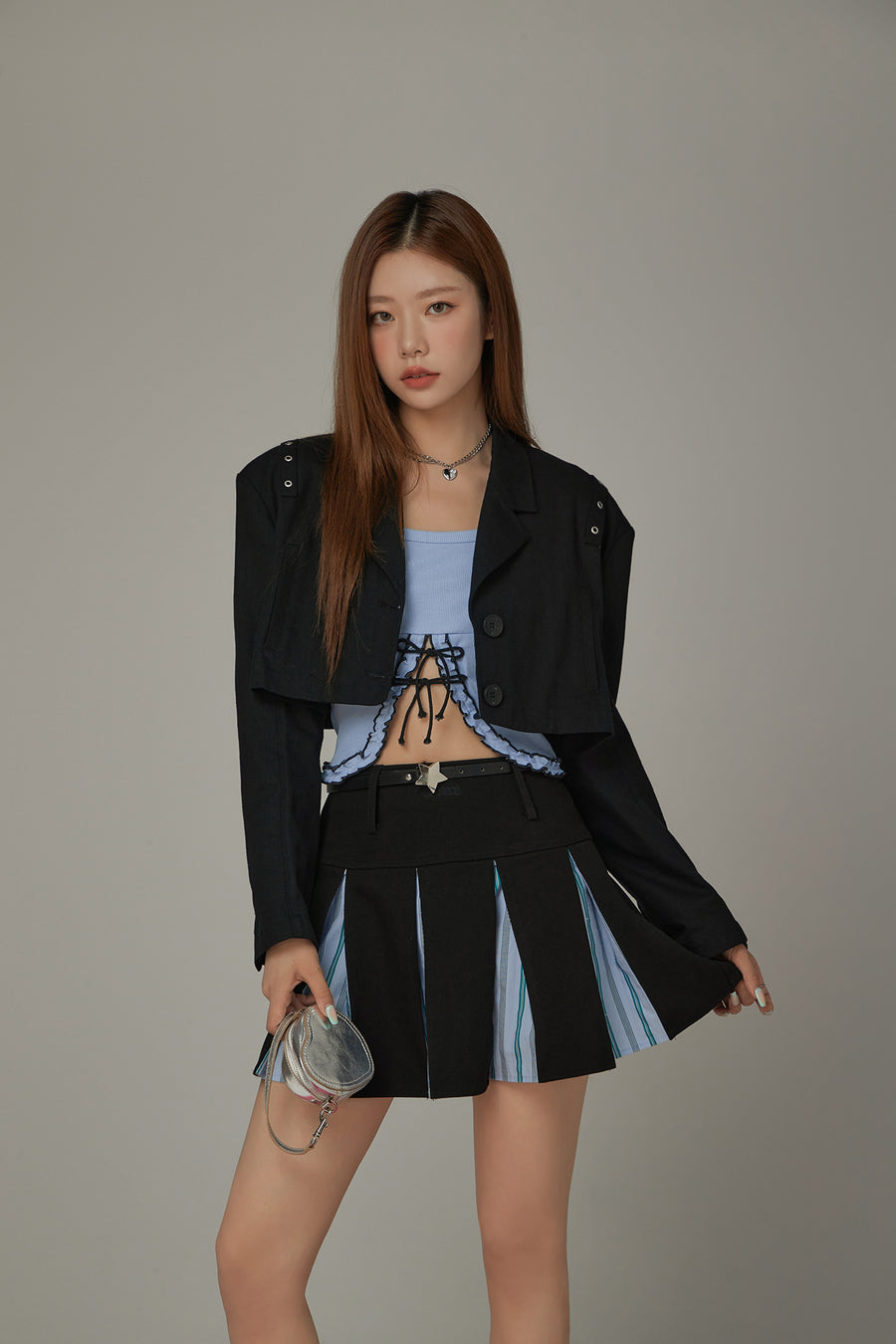 CHUU Ruffle Bow Lace Up Logo Slim Cropped T-Shirt