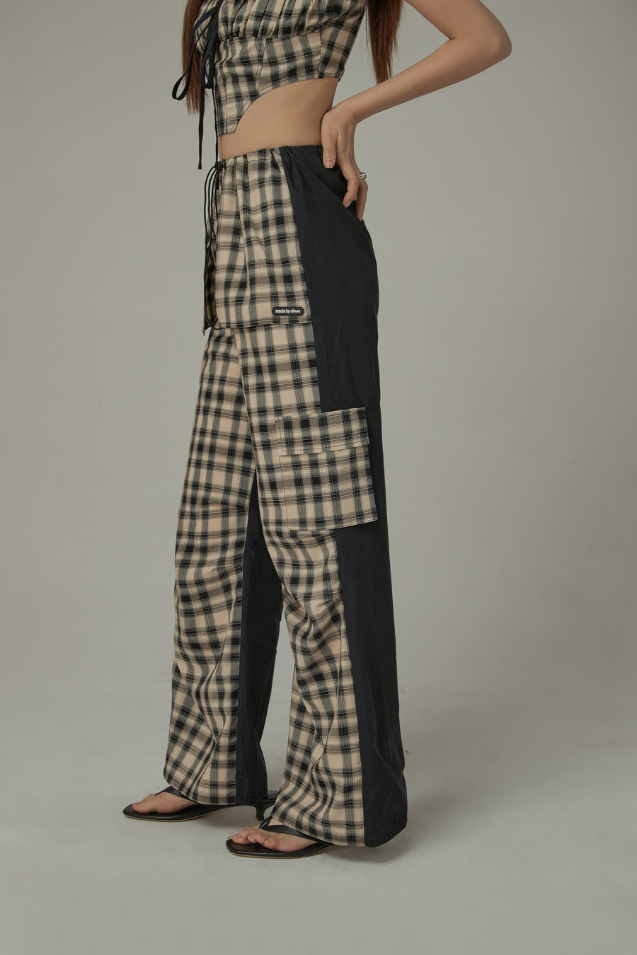 CHUU Checked Cargo Contrasting Color Casual Pants