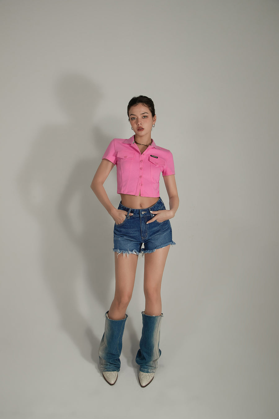 CHUU Colored Pocket Cropped Button Shirt