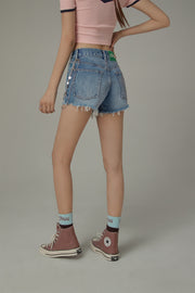 Distressed Raw Hem Charm Chain Denim Shorts