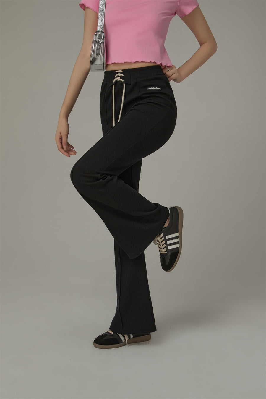 CHUU Lace Up Semi Bootcut Casual Pants