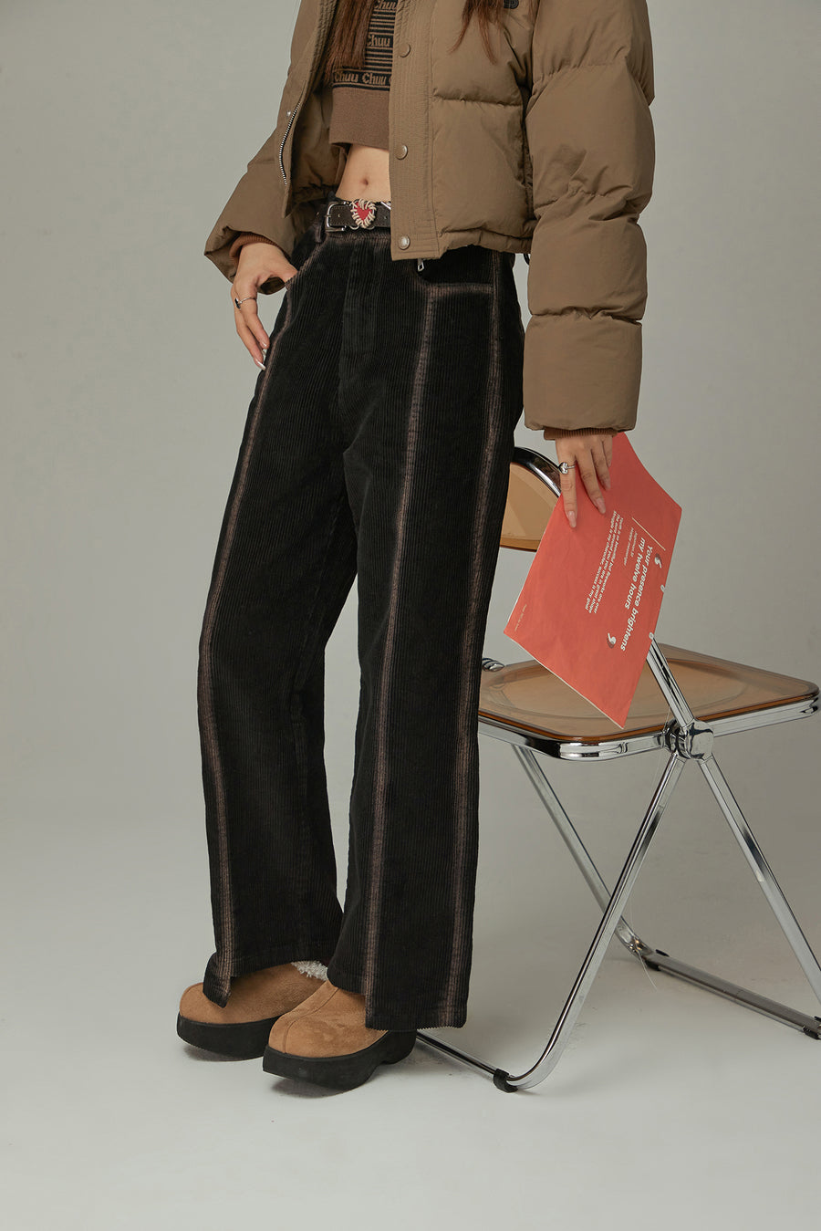 CHUU Color Corduroy Printed Line Pants