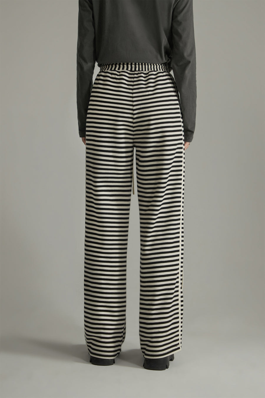 CHUU Elastic Waist Stripe Casual Pants