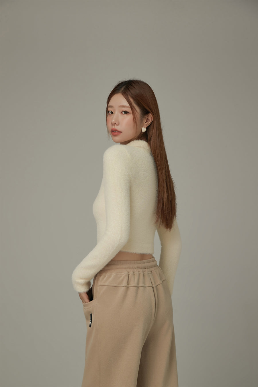 CHUU Polo Neck Crop Knit Top