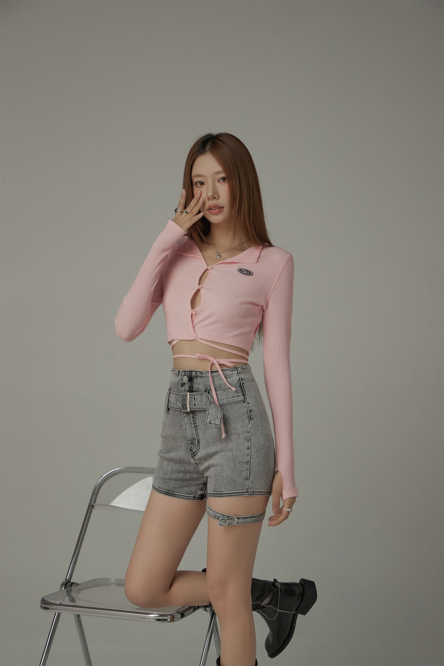 CHUU Ribbed Front Keyhole Long Sleeve Criss Cross Top