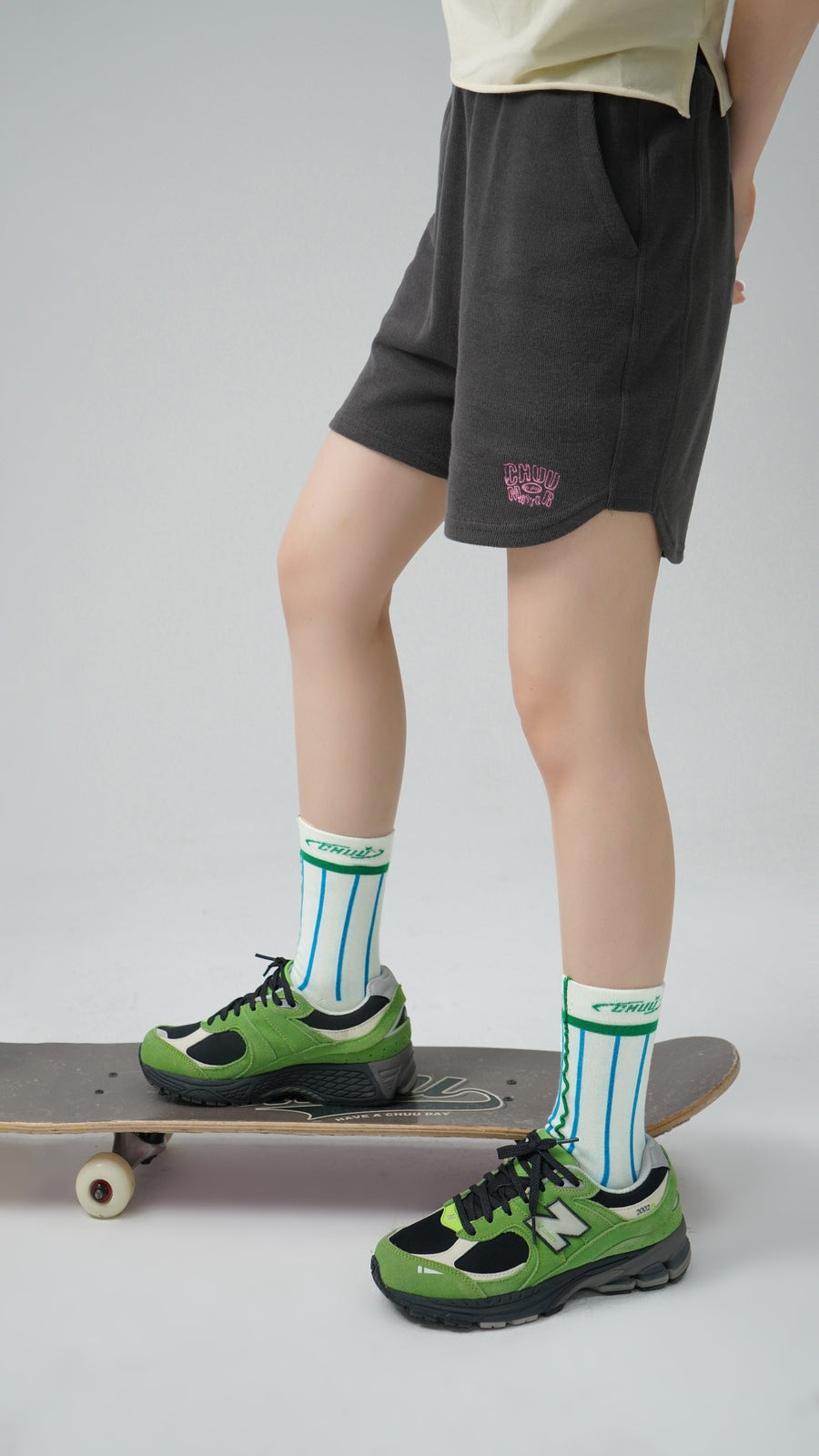 CHUU Frilyl Vintage Lined Ribbed High Socks