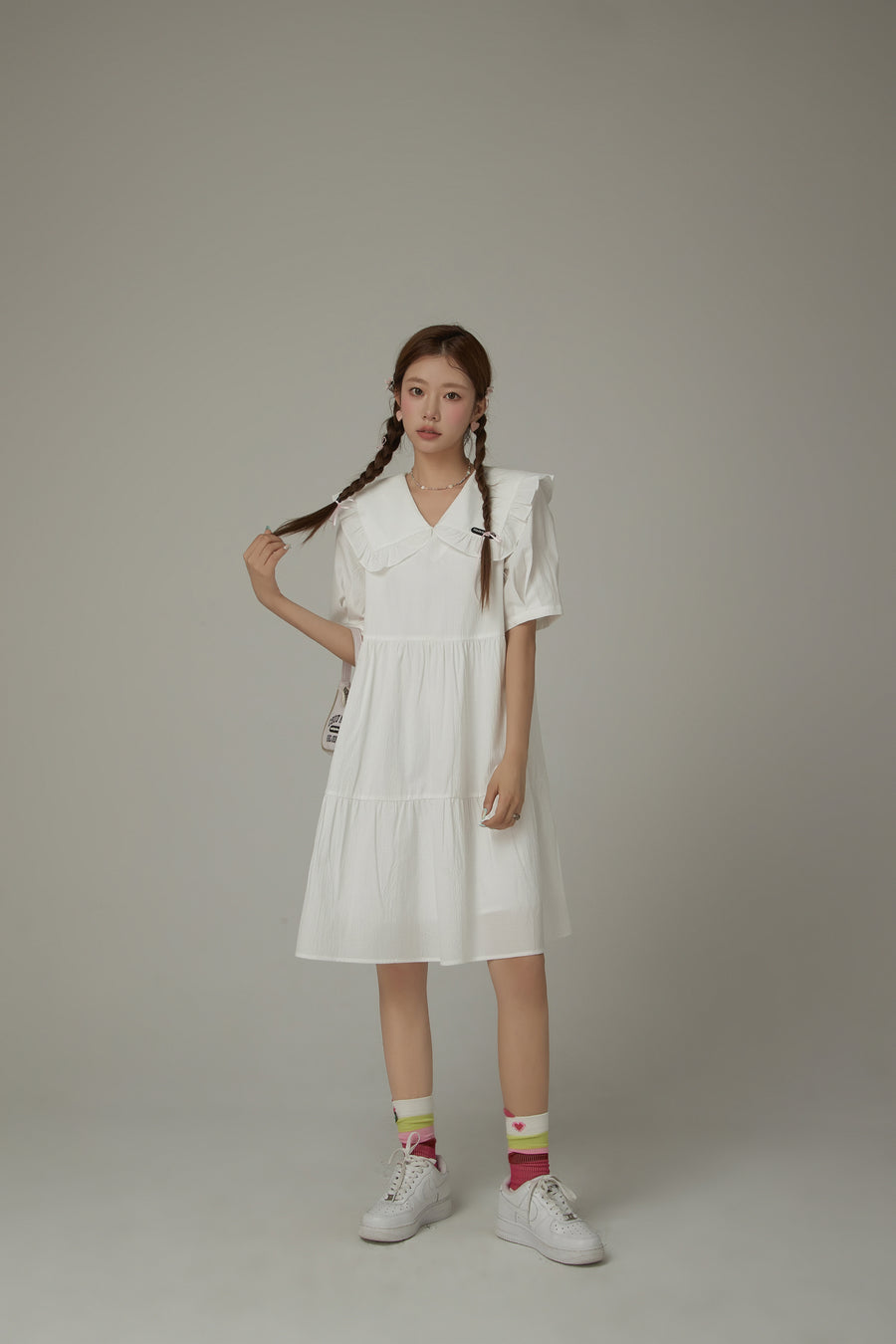 CHUU Baby Doll Frilly Collar Dress