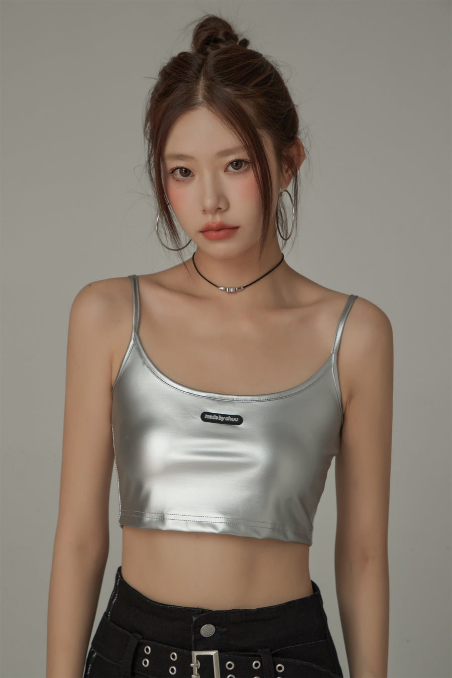 CHUU Hot Girl Sleeveless Slim Shiny Crop Top