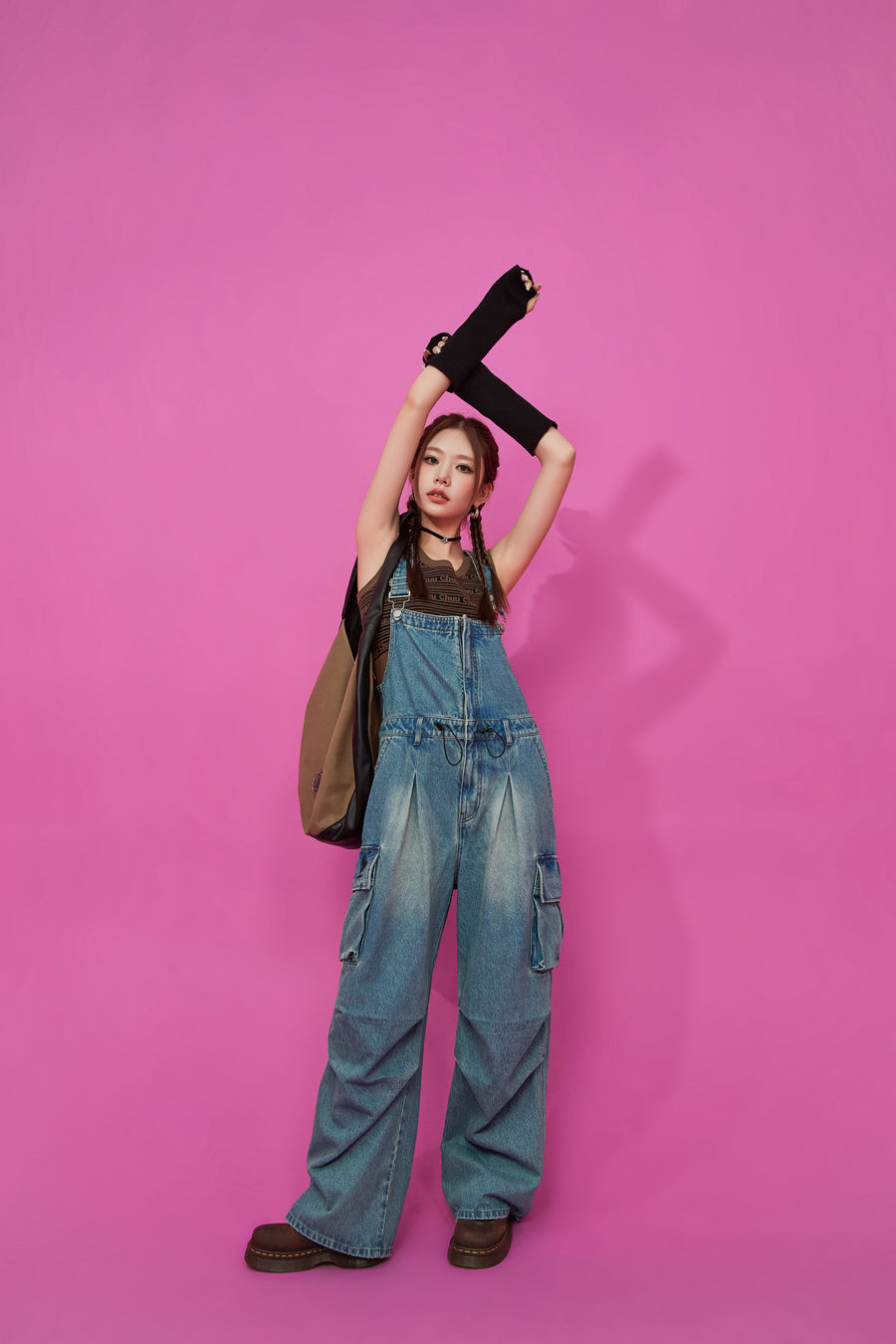 CHUU Big Pocket Denim Overalls