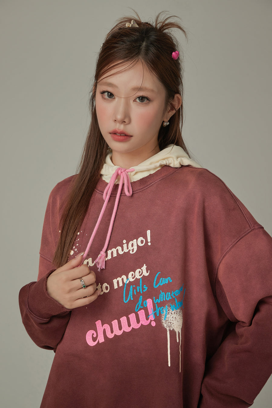 CHUU Hola Amigo Logo Lettering Loose Sweatshirt