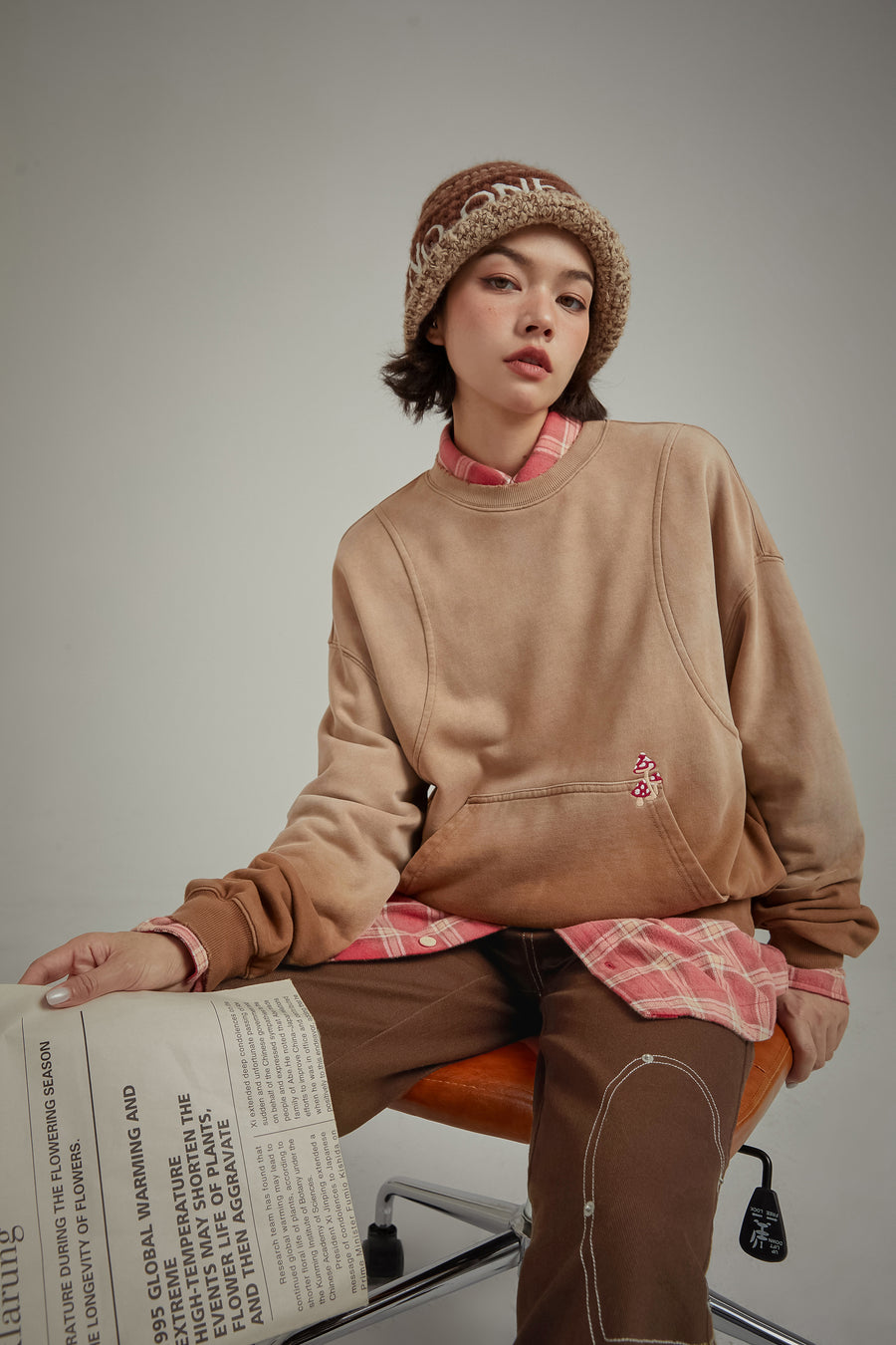 CHUU Groovy Printed Mushrooms Boxy Sweatshirt