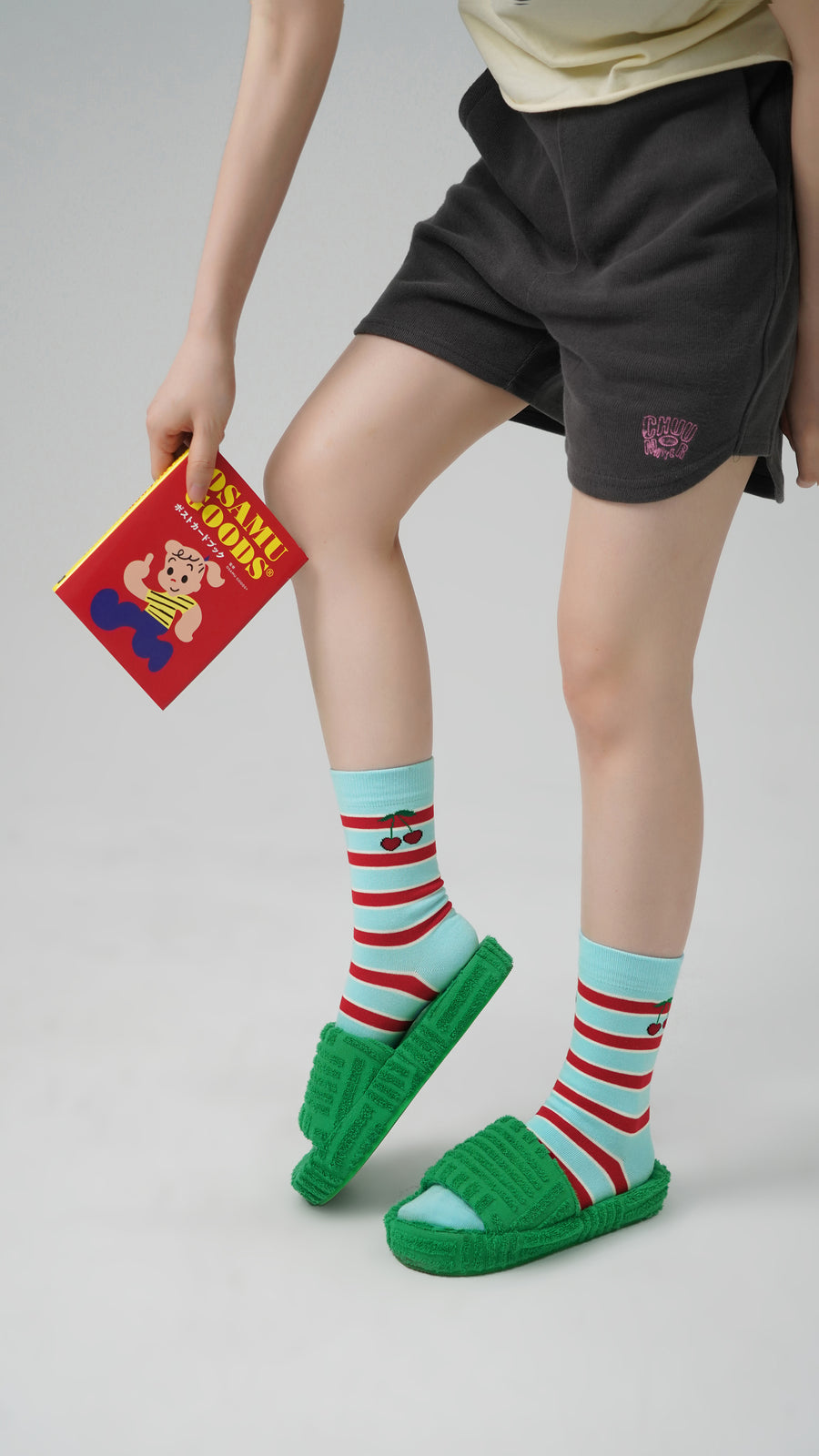 CHUU Cherry On Stripes Ankle Socks