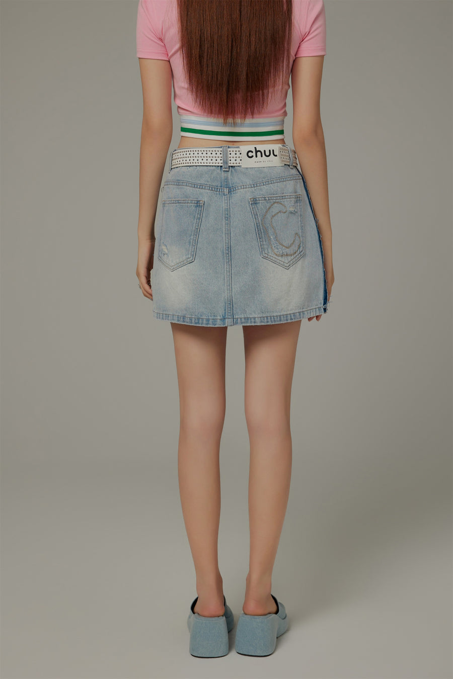 CHUU Button-Washed Distressed Denim Mini Skirt