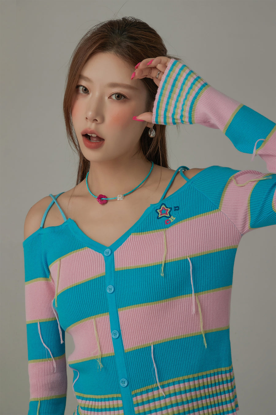 CHUU Color Combination Stripe Off The Shoulder Knit Sweater