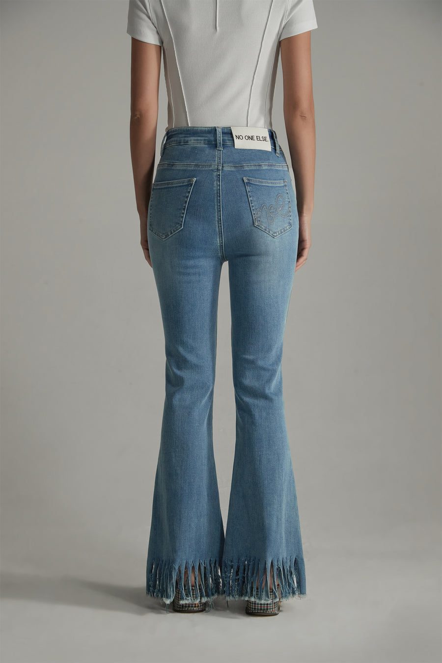 CHUU Fringe-Cut Hem Slim Denim Jeans