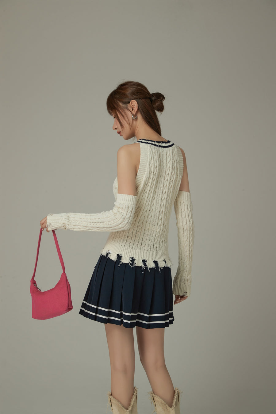 CHUU Distressed Off The Shoulder Knit Sweater