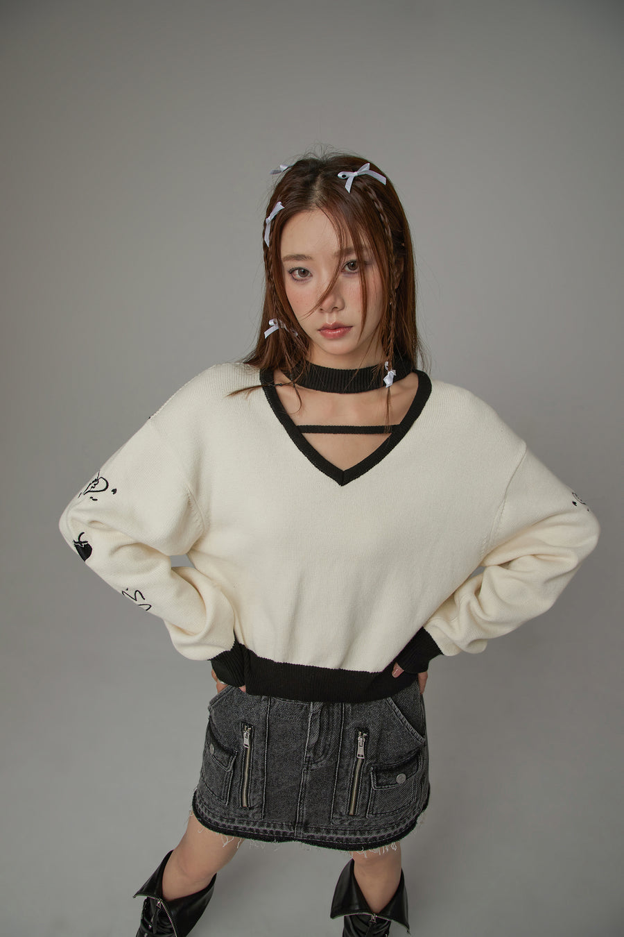 CHUU Color Combination Striped Icon Knit Top