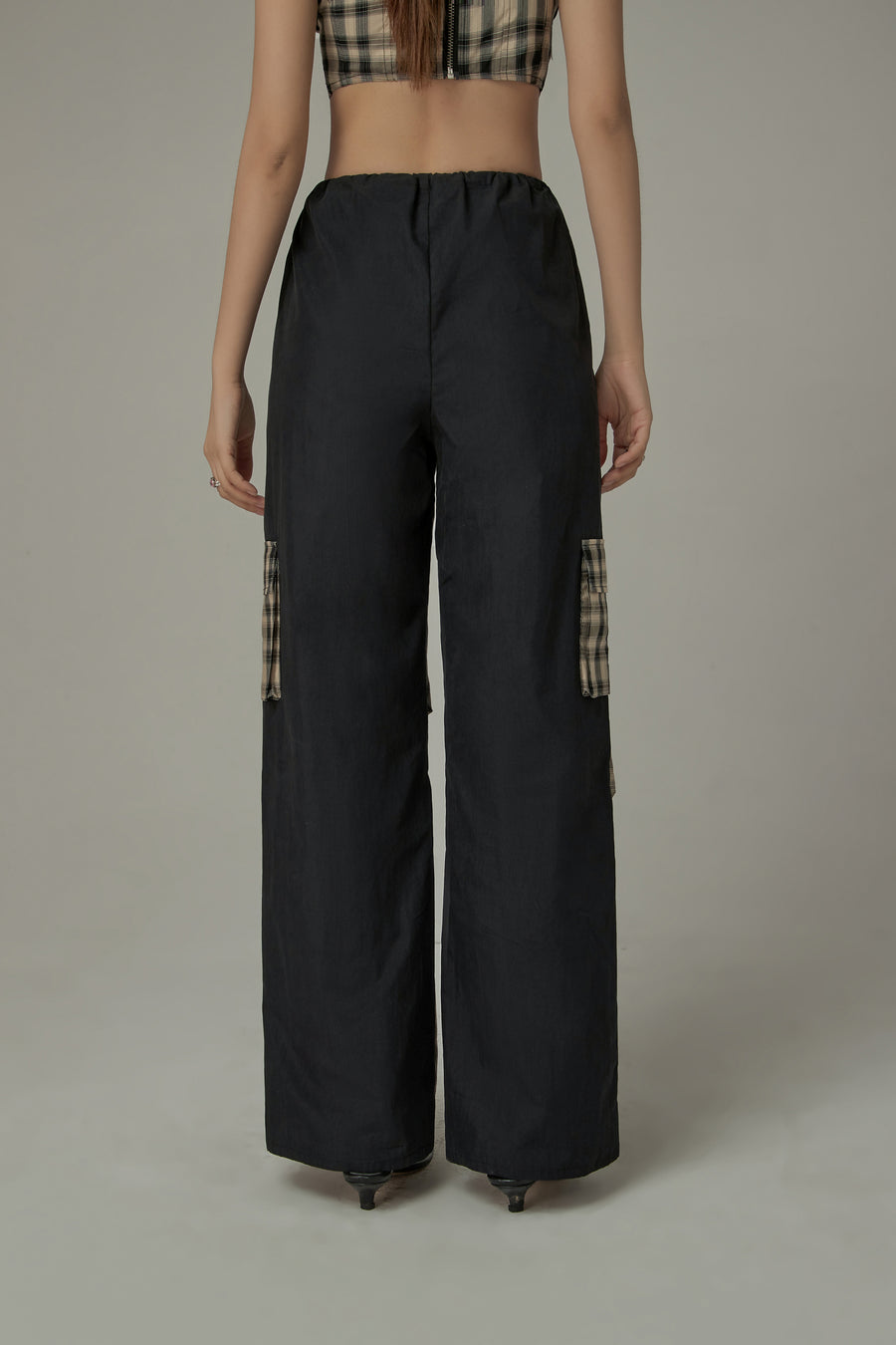 CHUU Checked Cargo Contrasting Color Casual Pants