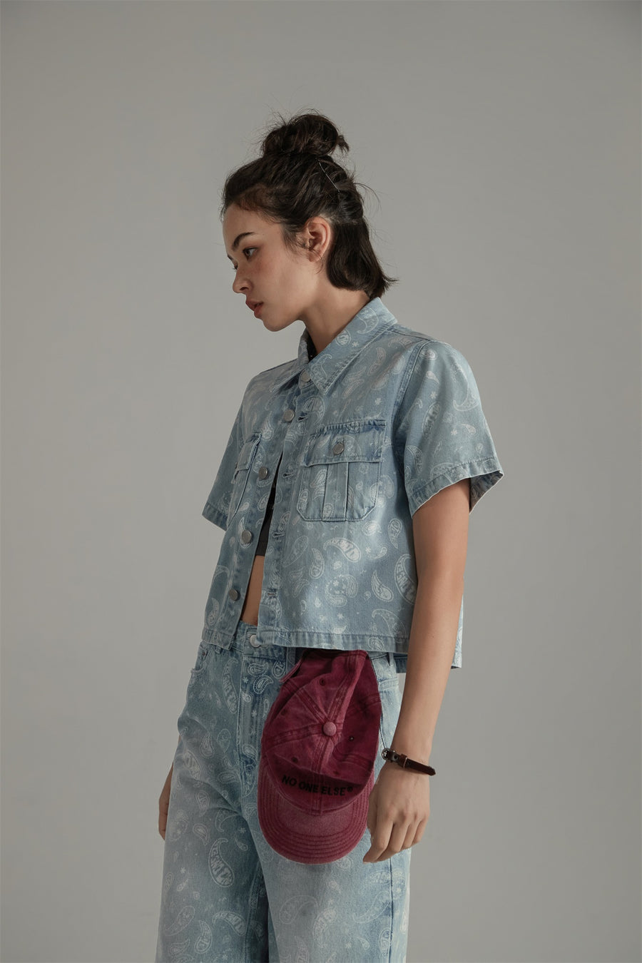 CHUU Logo Paisley Pocket Denim Semi Cropped Shirt Jacket