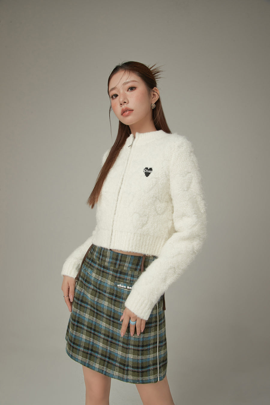 CHUU Heart Zip-Up Cardigan