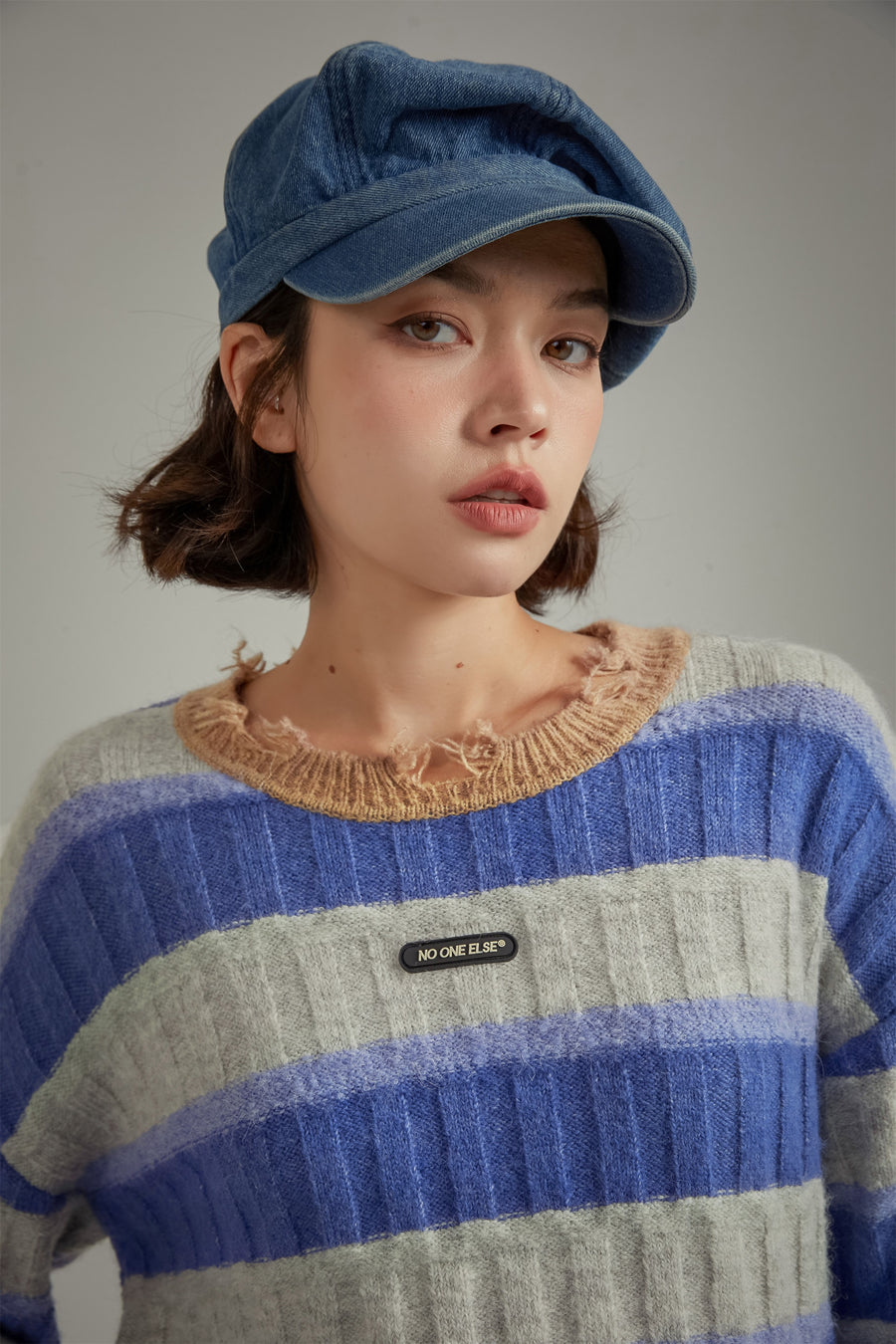 CHUU Distressed Striped Loose Knit Sweater