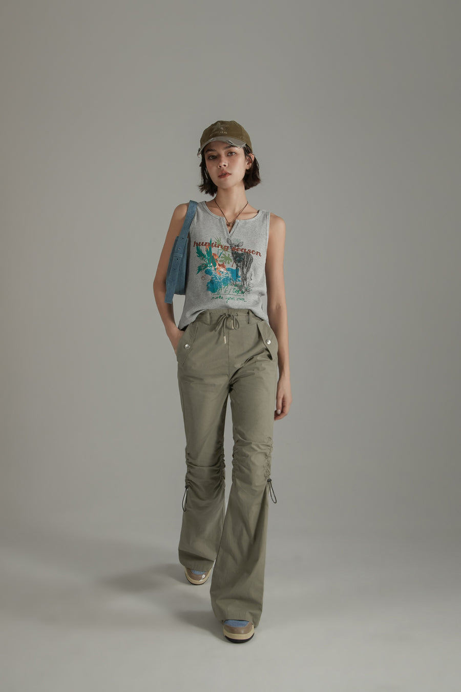 CHUU String Shirring Bootcut Cargo Style Pants