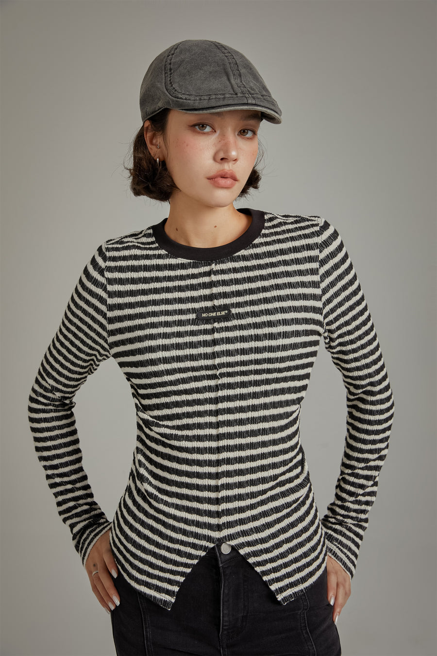 CHUU Slit Slim Stripe T-Shirt