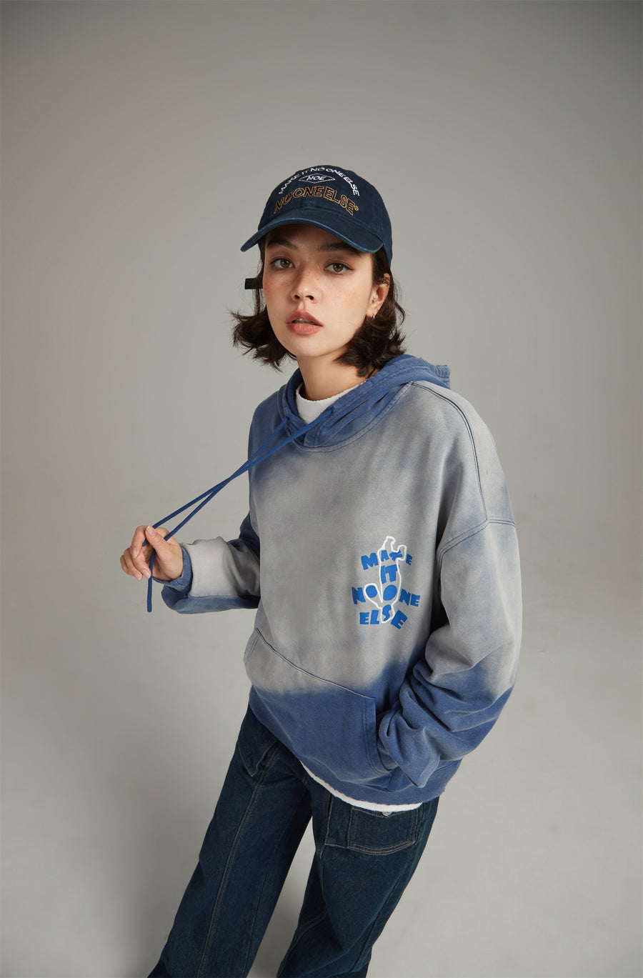 CHUU Color Logo Lettering Oversized Hoodie