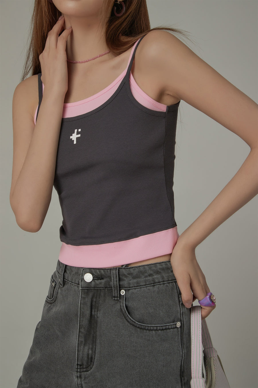 CHUU Color Open Back Cutout Slim Sleeveless Cami Top