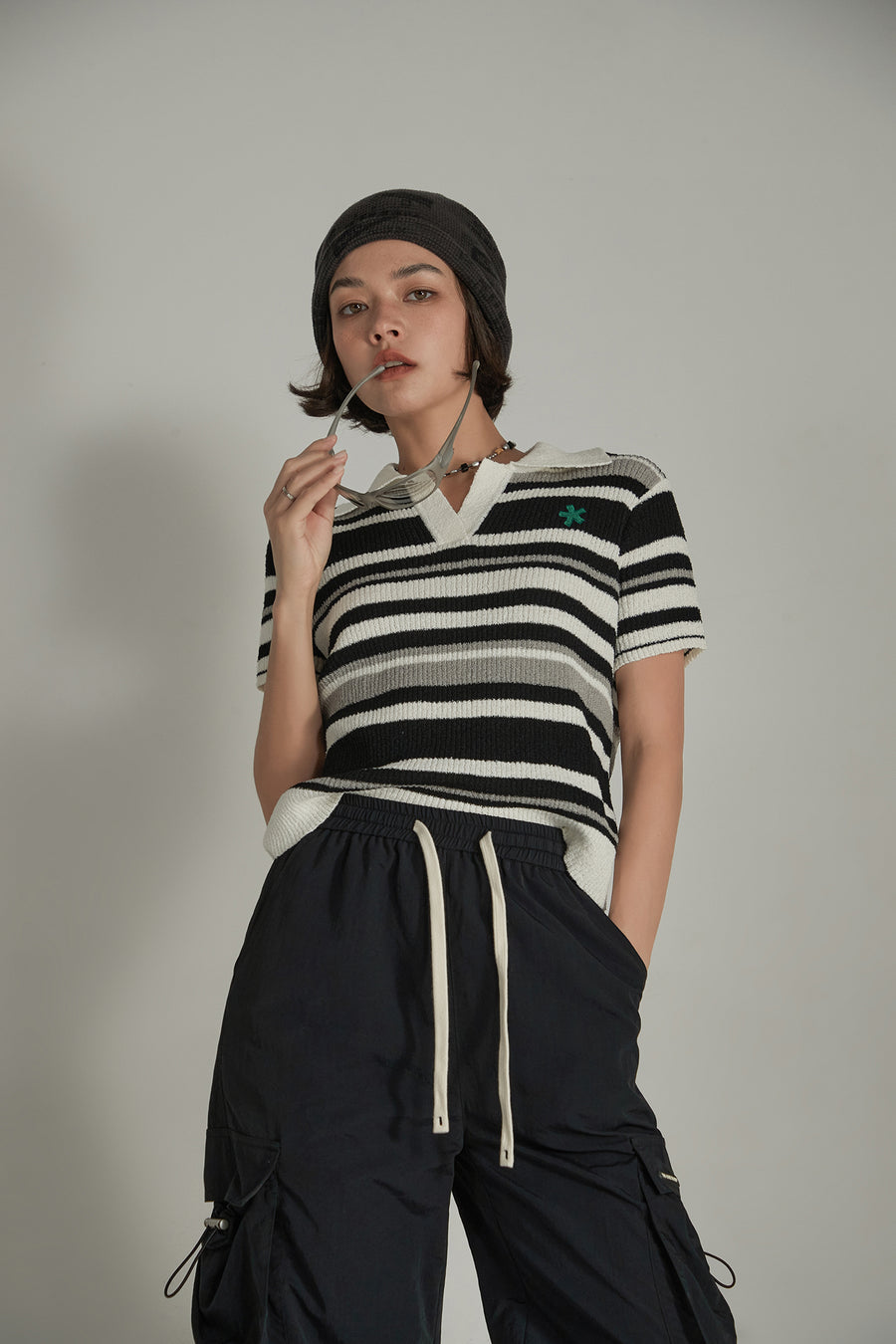 CHUU Collar Striped Knit Embroidered Sweater