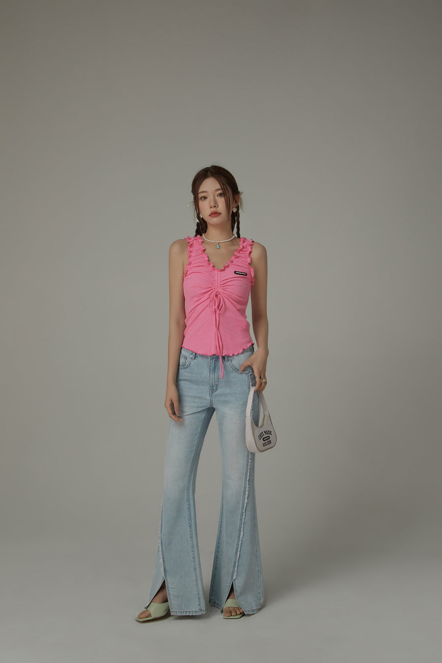 CHUU Ruffle Shirring Sleeveless Top