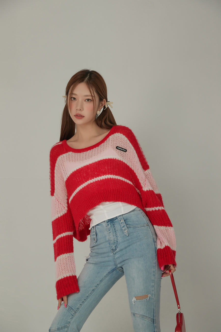 CHUU Color Combination Striped Cropped Knit Sweater