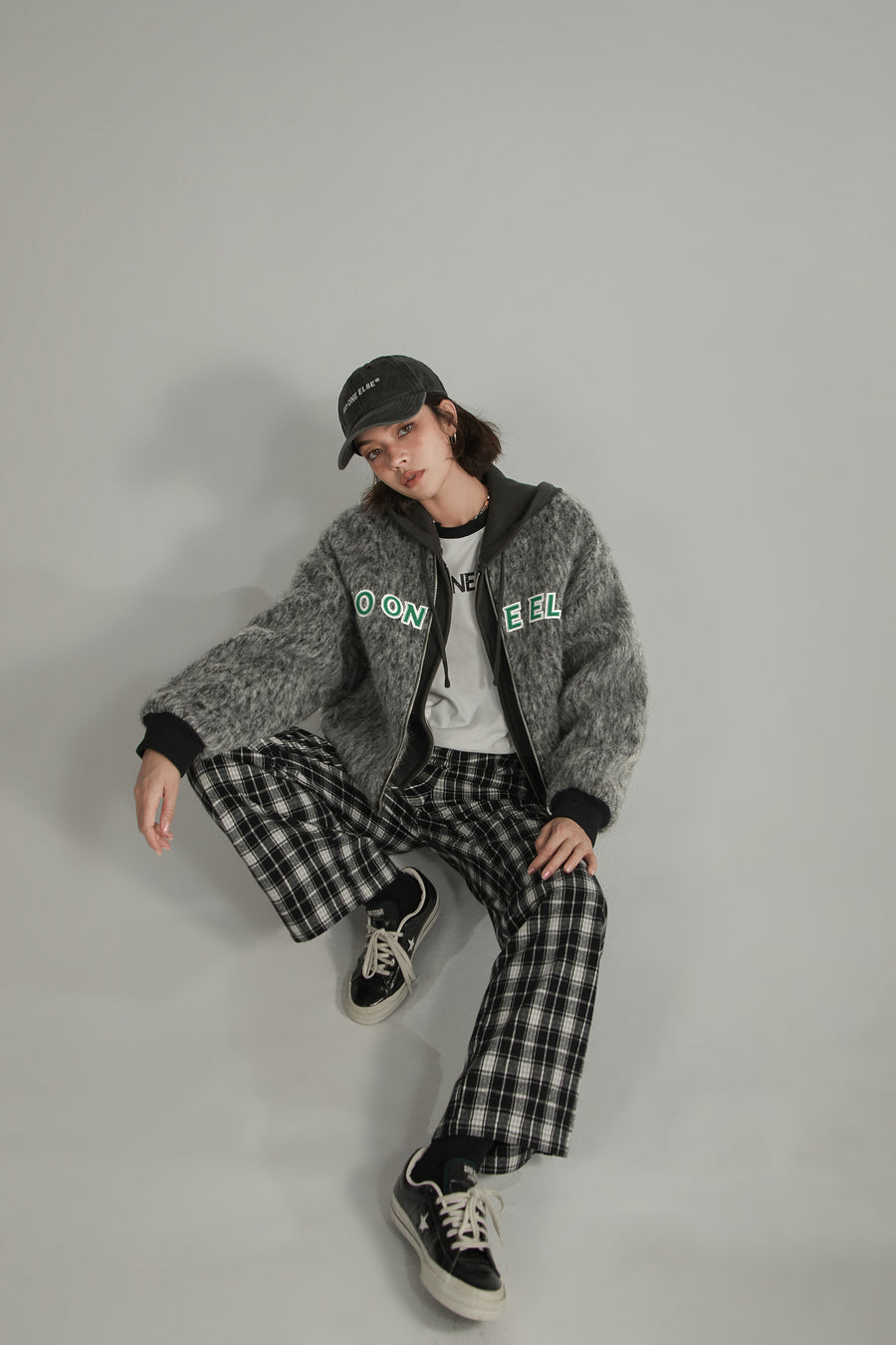 CHUU Fuzzy Logo Two Toned Jacket