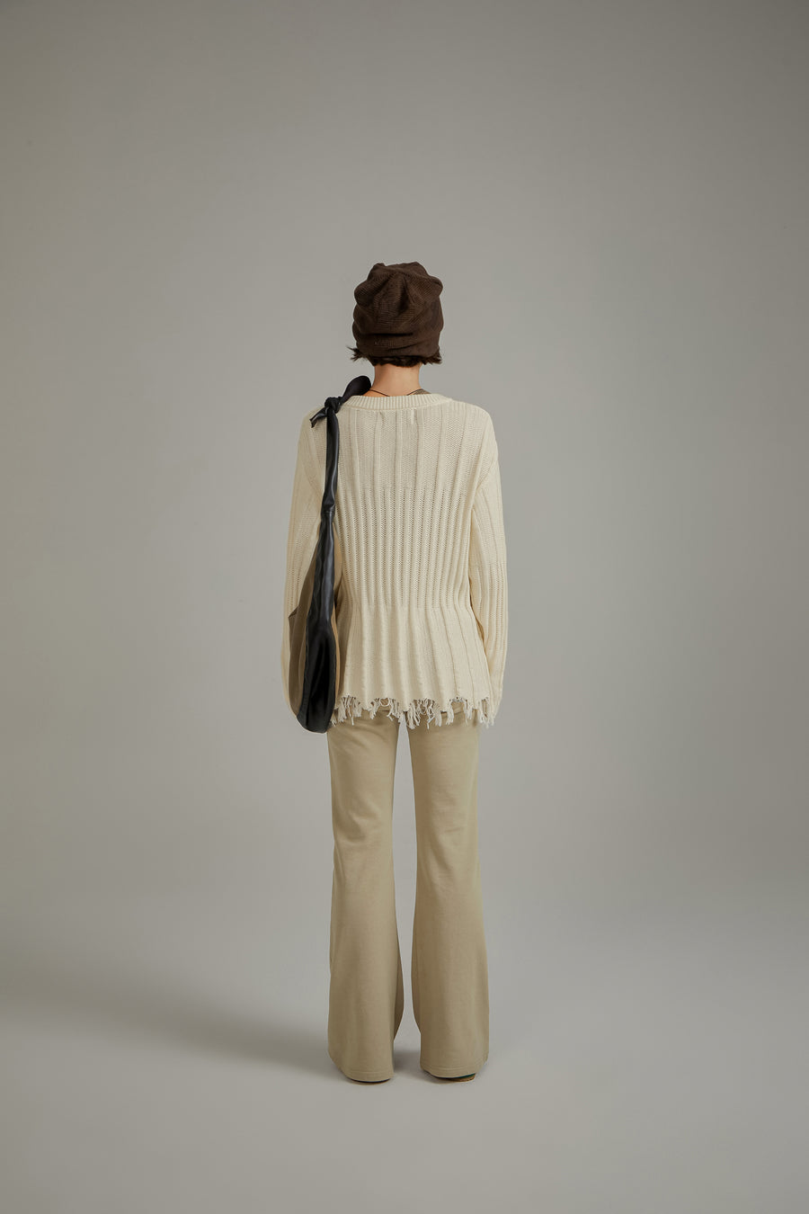 CHUU Side Front Slit Long Knit Sweater