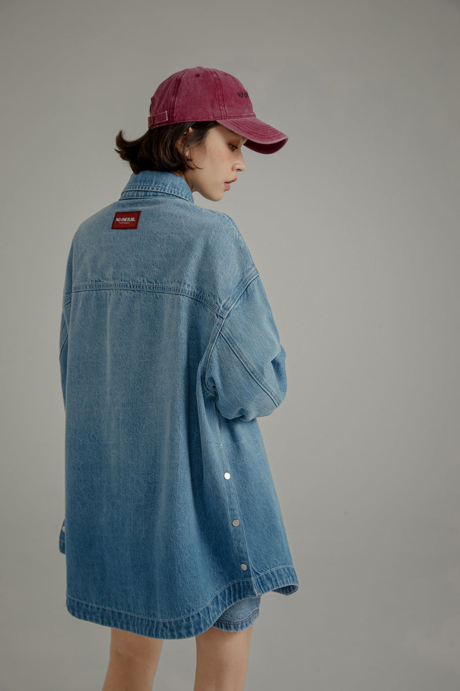 CHUU Boyfriend Maxi Sized Denim Shirt