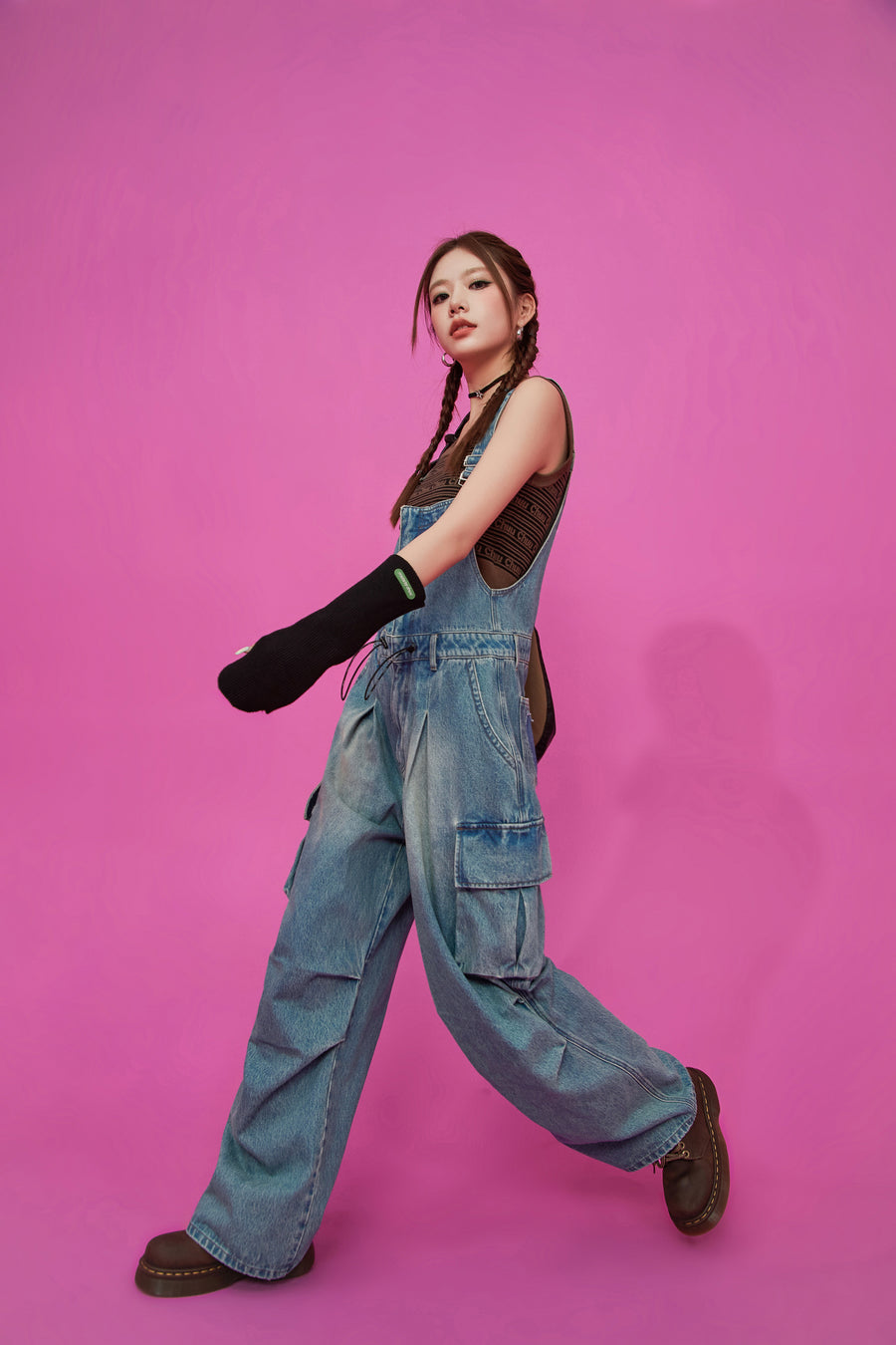 CHUU Big Pocket Denim Overalls