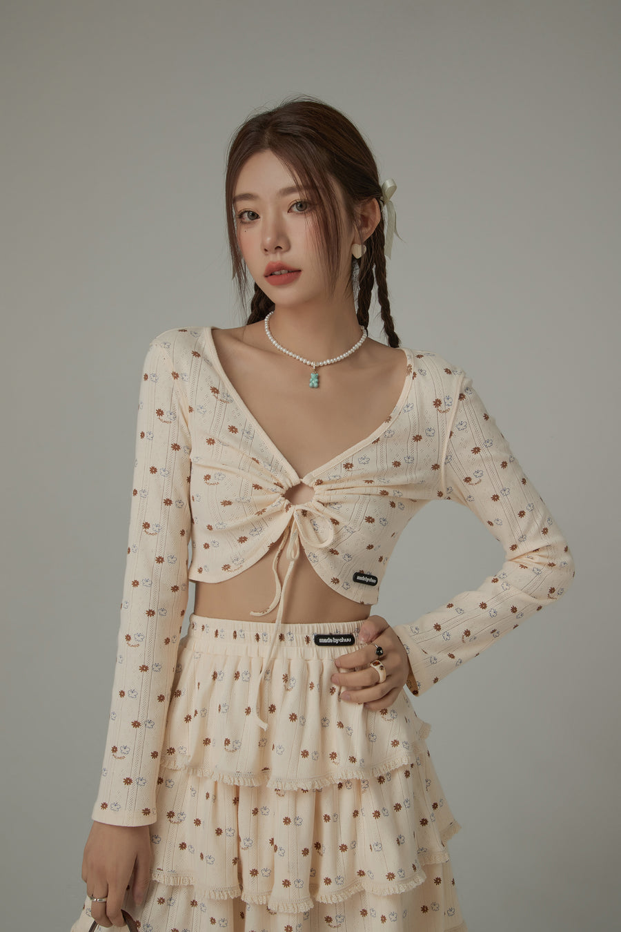 CHUU Flower Eyelet Key Hole Cardigan Top