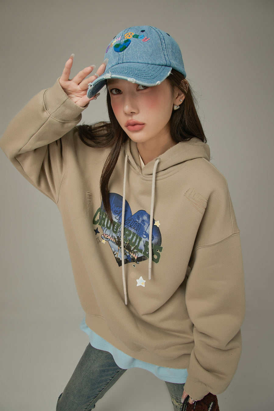 CHUU Queen Heart Rouge Hoodie